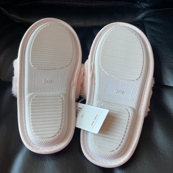 Fuzzy Slippers - Picture 8 of 10